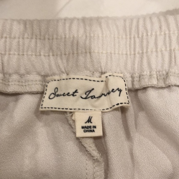 Sweet Journey Cream Shorts size Medium - Picture 5 of 6